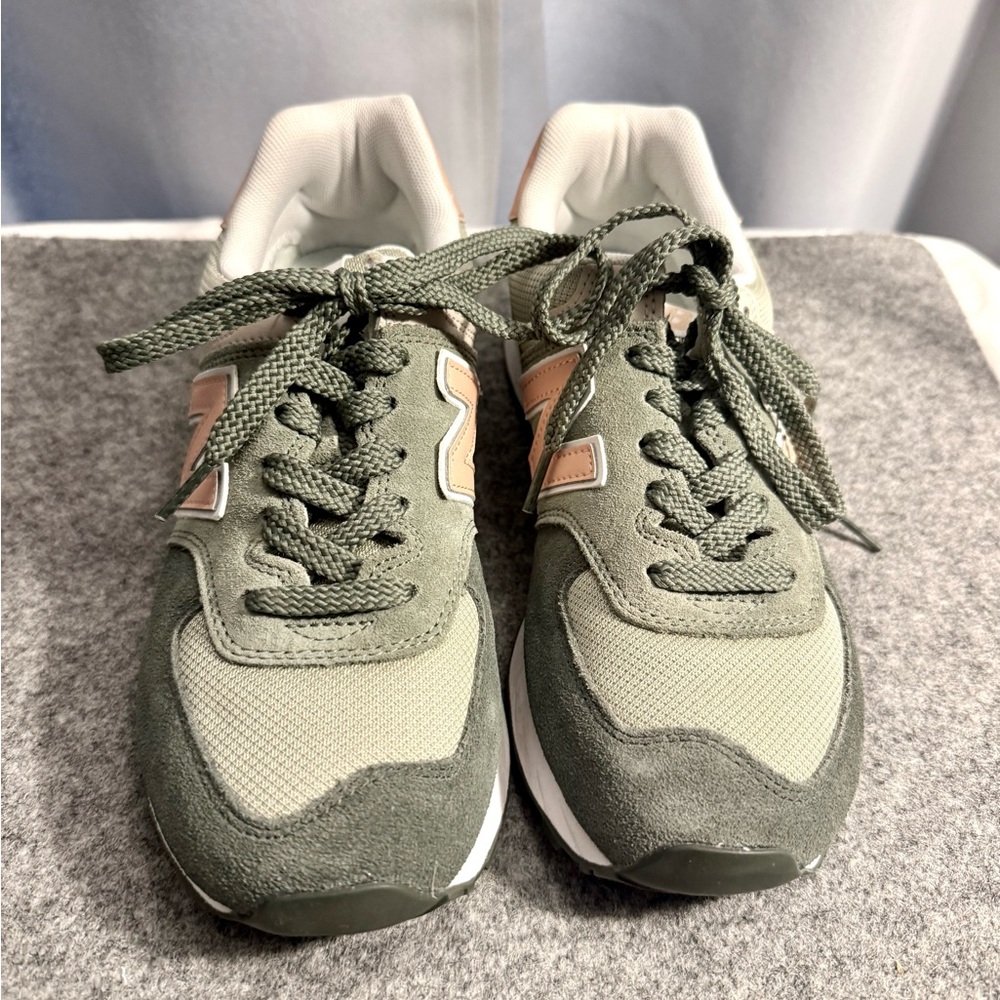 New Balance 574 Green/Peach Sneakers